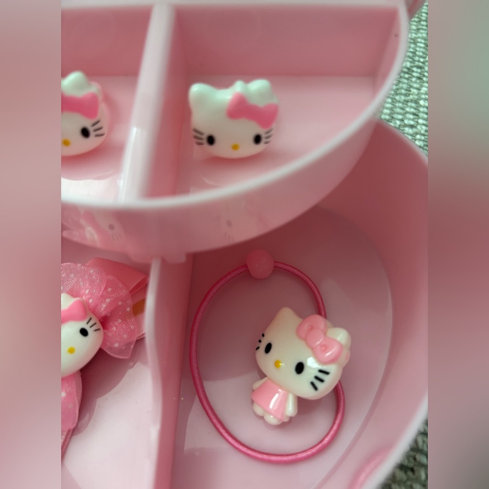 Hello Kitty Jewelry Box - Picture 9 of 9